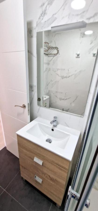 Piscis Apartment Benidorm Bagian luar foto